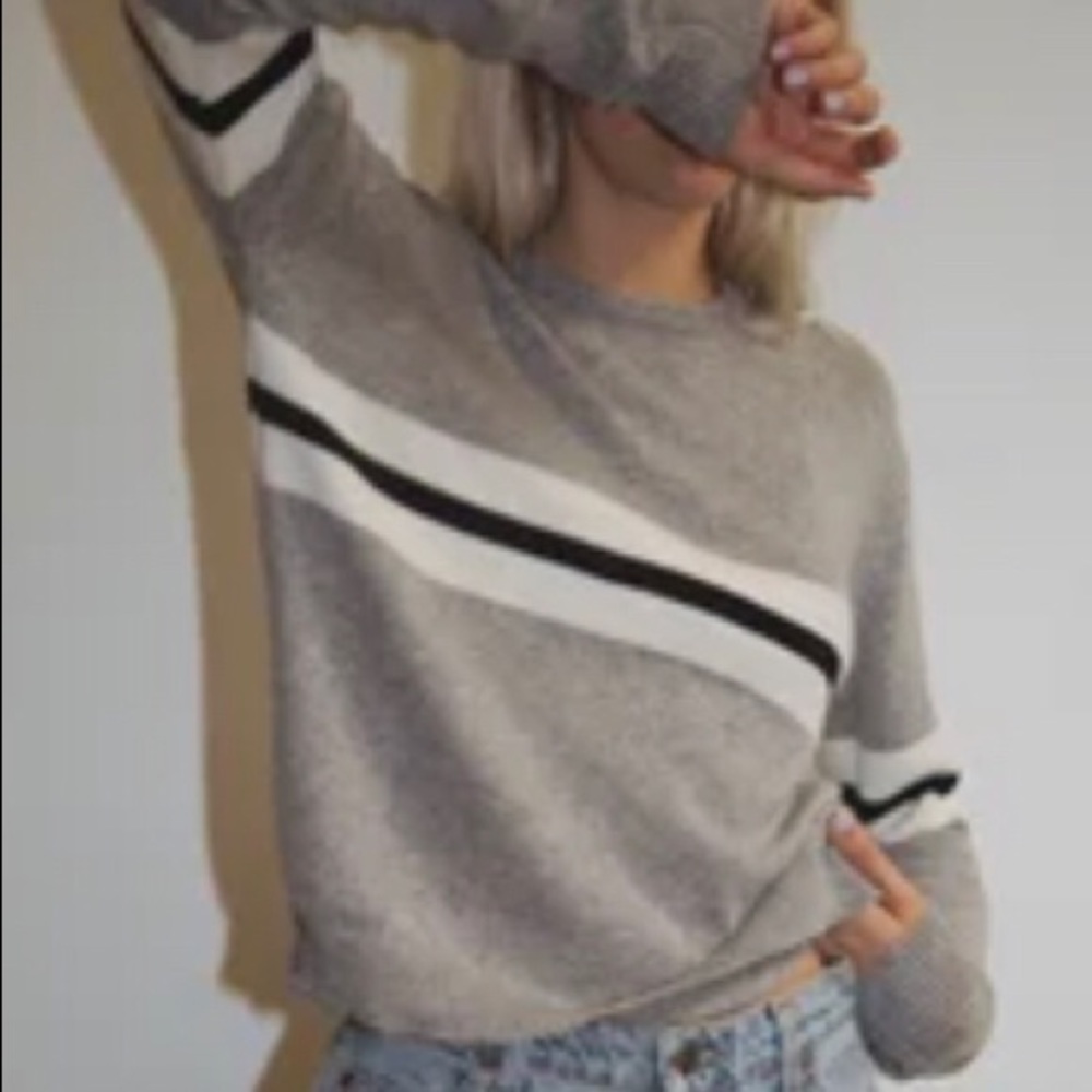 brandy melville sweater
